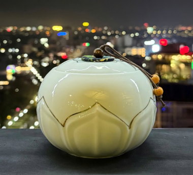 Hũ Sứ Liên Ngọc